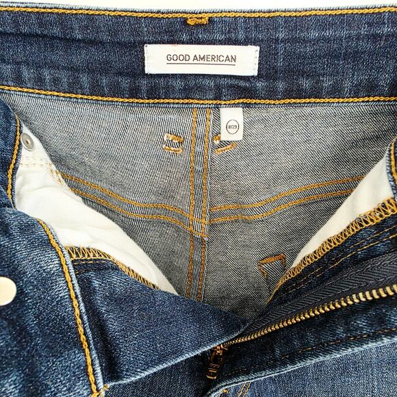 Good American High Rise CutOff Medium - Dark Wash Denim Shorts Size 8 / 29 - Picture 3 of 5